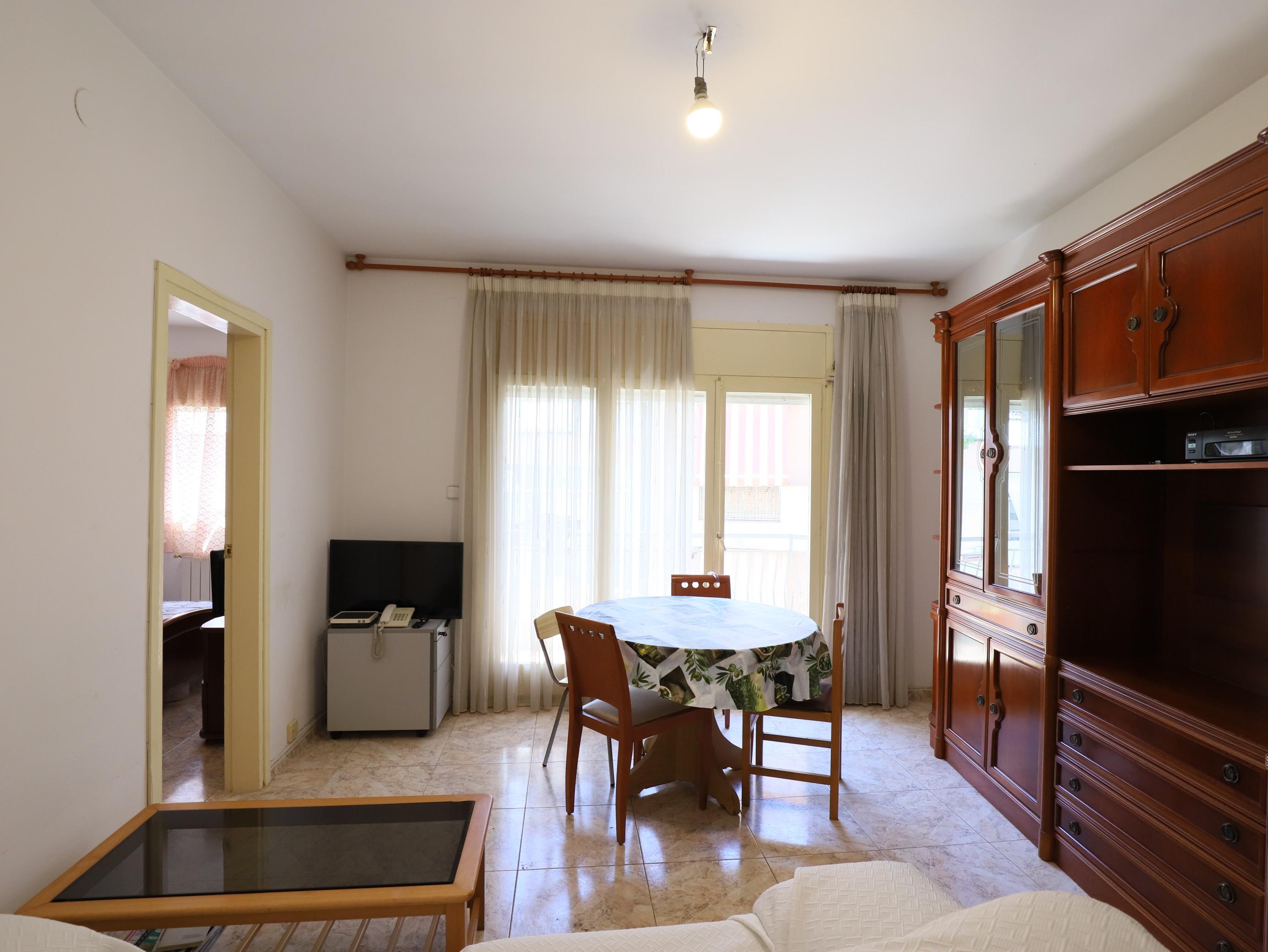 Imagen 2 Piso en venta en Esplugues De Llobregat / Cerca Mercadona