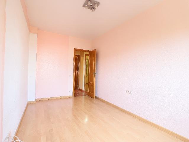 Imagen 18 Inmueble 303083 - Piso en alquiler en Esplugues De Llobregat / Junto plaza Mahatma Gandhi y escuela Folch I ...