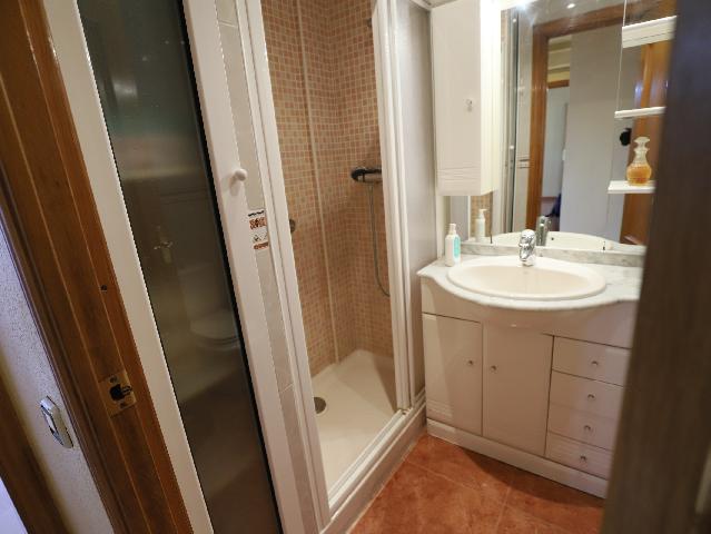 Imagen 22 Inmueble 303083 - Piso en alquiler en Esplugues De Llobregat / Junto plaza Mahatma Gandhi y escuela Folch I ...