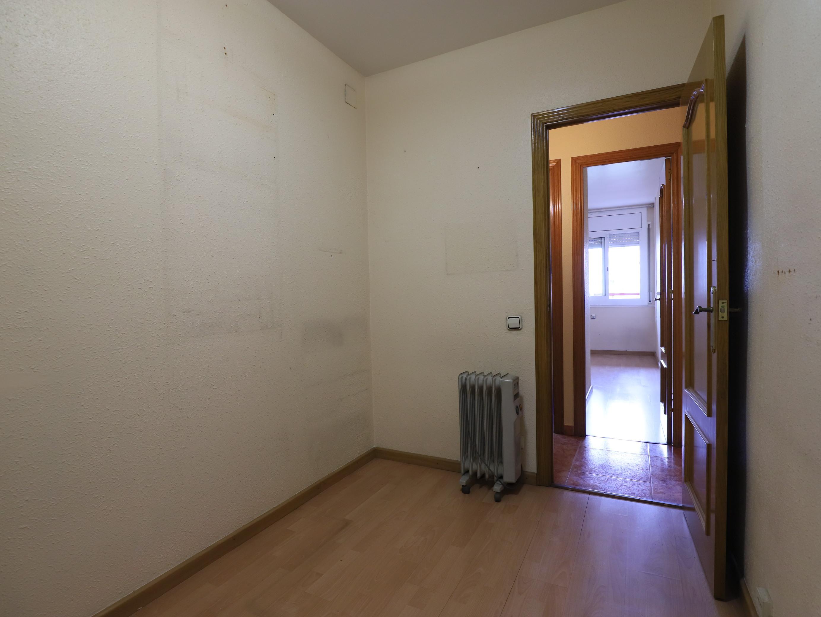 Imagen 38 Piso en alquiler en Esplugues De Llobregat / Junto plaza Mahatma Gandhi y escuela Folch I ...