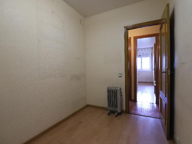 Imagen 38 Inmueble 303083 - Piso en alquiler en Esplugues De Llobregat / Junto plaza Mahatma Gandhi y escuela Folch I ...