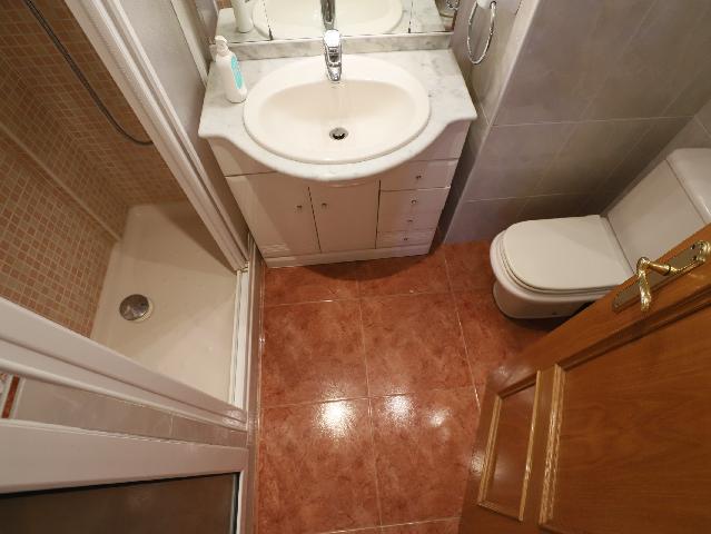Imagen 23 Inmueble 303083 - Piso en alquiler en Esplugues De Llobregat / Junto plaza Mahatma Gandhi y escuela Folch I ...