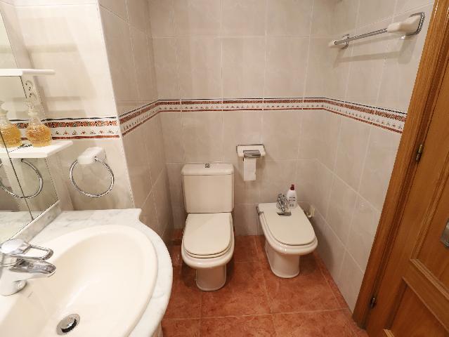 Imagen 24 Inmueble 303083 - Piso en alquiler en Esplugues De Llobregat / Junto plaza Mahatma Gandhi y escuela Folch I ...