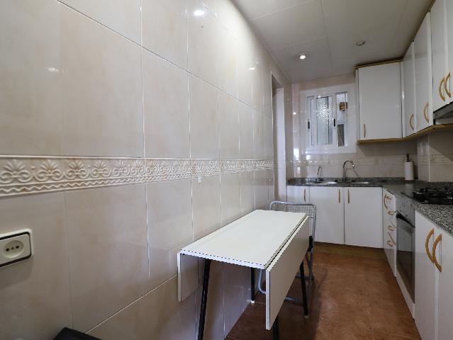 Imagen 14 Inmueble 303083 - Piso en alquiler en Esplugues De Llobregat / Junto plaza Mahatma Gandhi y escuela Folch I ...