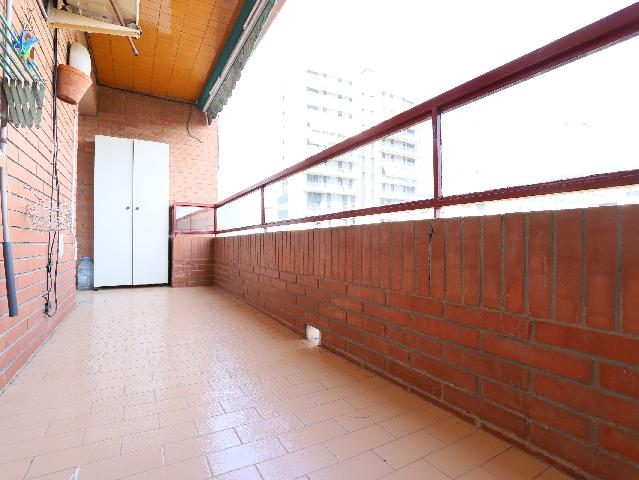 Imagen 1 Inmueble 303083 - Piso en alquiler en Esplugues De Llobregat / Junto plaza Mahatma Gandhi y escuela Folch I ...