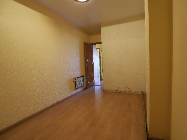 Imagen 28 Inmueble 303083 - Piso en alquiler en Esplugues De Llobregat / Junto plaza Mahatma Gandhi y escuela Folch I ...