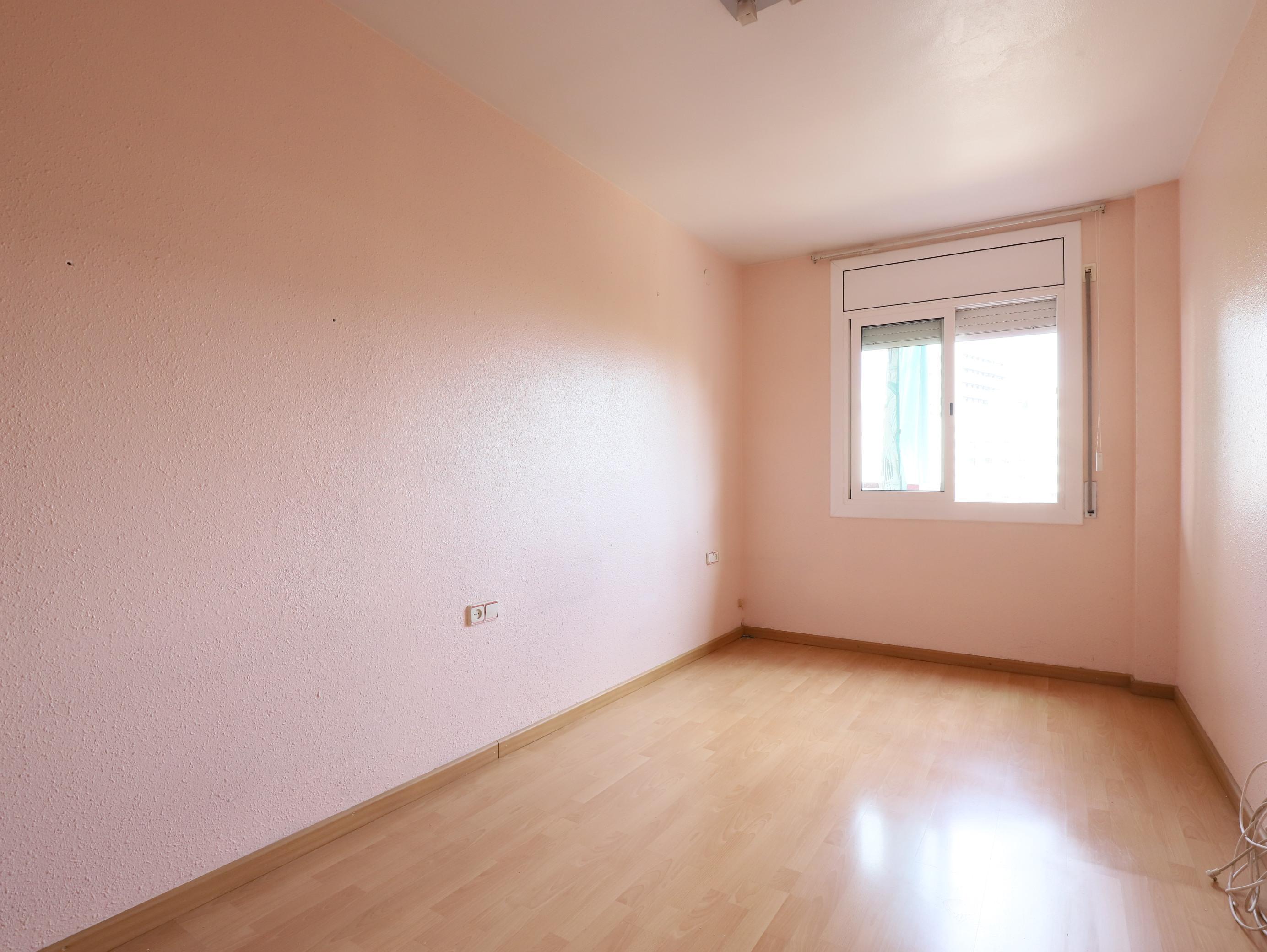 Imagen 19 Piso en alquiler en Esplugues De Llobregat / Junto plaza Mahatma Gandhi y escuela Folch I ...