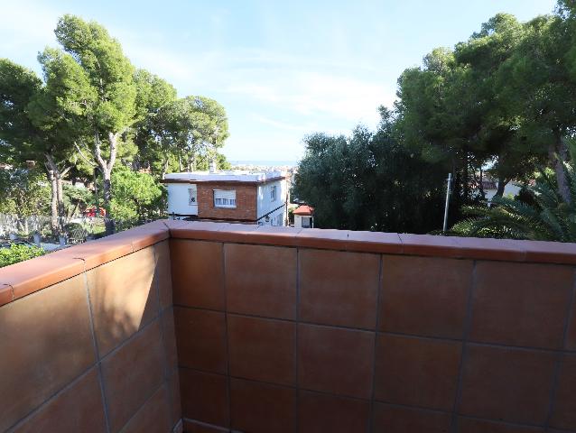 Imagen 25 Inmueble 303368 - Casa Aislada en venta en Calafell / Plaça Espanya. escola d´educacio infantil M.J.Verdaguer
