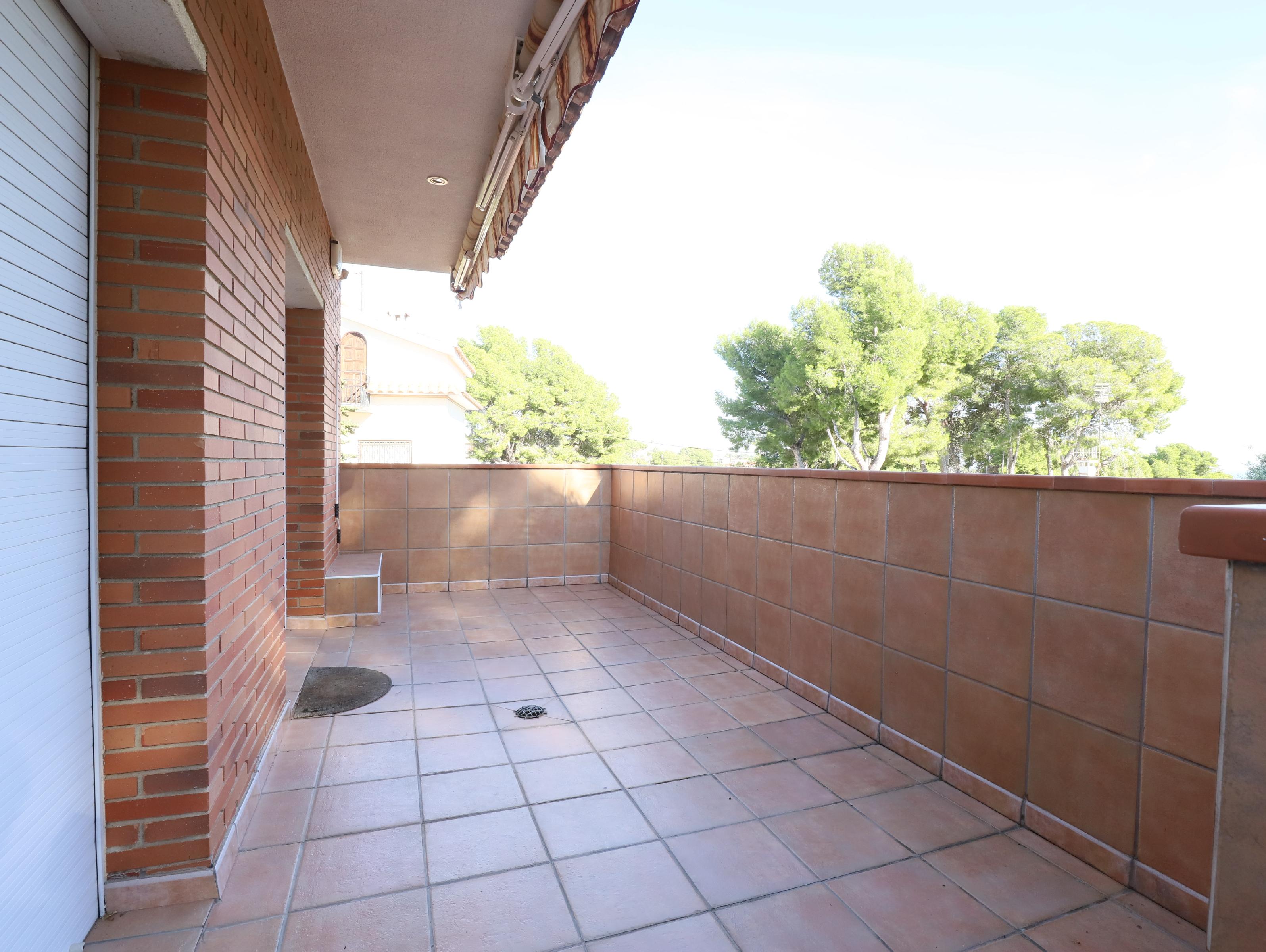 Imagen 29 Casa Aislada en venta en Calafell / Plaça Espanya. escola d´educacio infantil M.J.Verdaguer