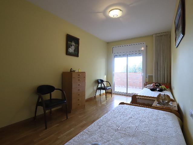 Imagen 33 Inmueble 303368 - Casa Aislada en venta en Calafell / Plaça Espanya. escola d´educacio infantil M.J.Verdaguer