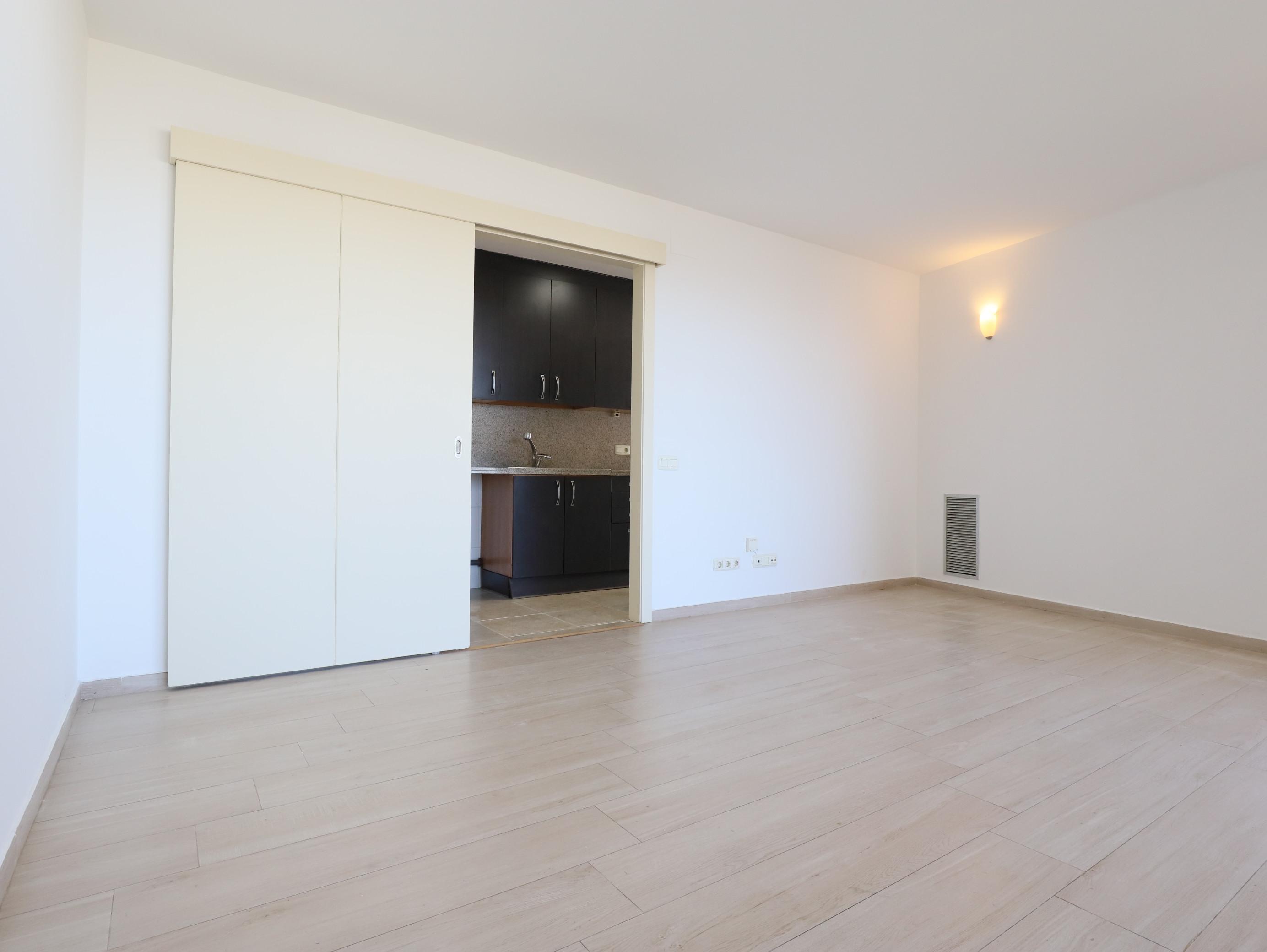 Imagen 9 Piso en venta en Sant Adrià De Besòs / Junto Forum y escuela deIngenieria de Barcelona este