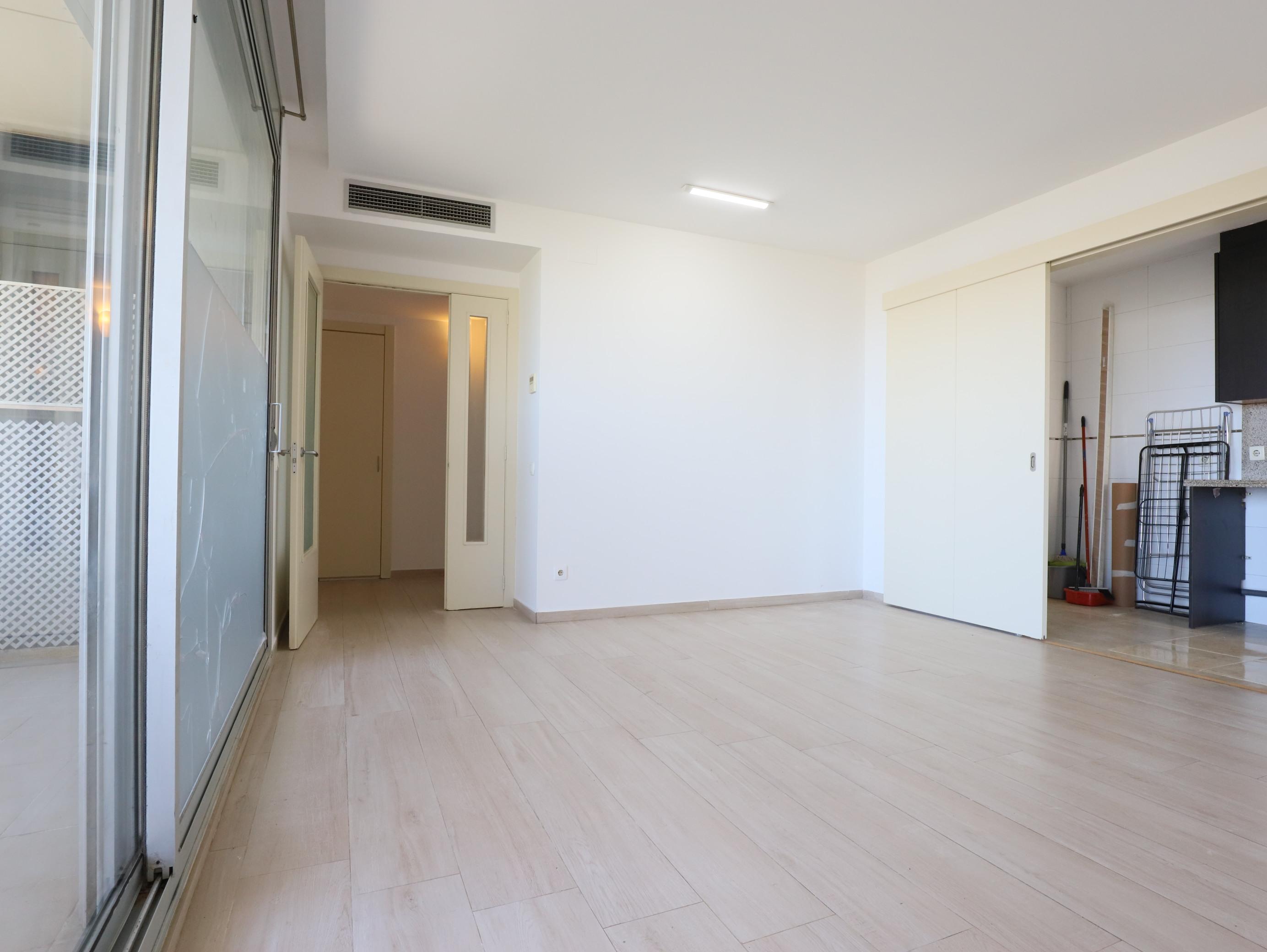Imagen 10 Piso en venta en Sant Adrià De Besòs / Junto Forum y escuela deIngenieria de Barcelona este