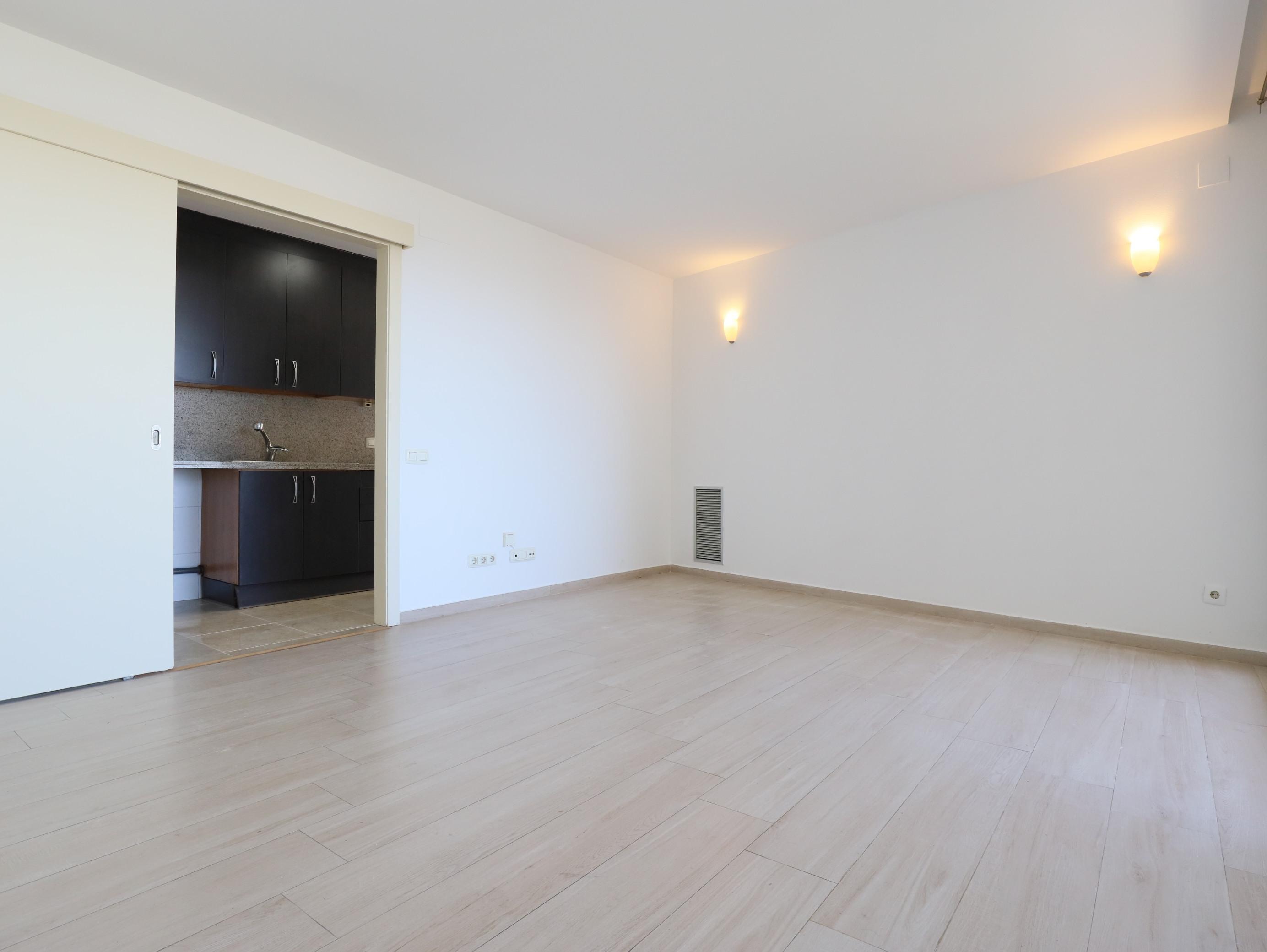 Imagen 11 Piso en venta en Sant Adrià De Besòs / Junto Forum y escuela deIngenieria de Barcelona este