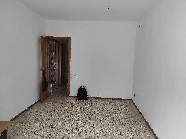 Imagen 7 Inmueble 303610 - Piso en venta en Esplugues De Llobregat / Junto correos y parada tranvia Pont D´Esplugues