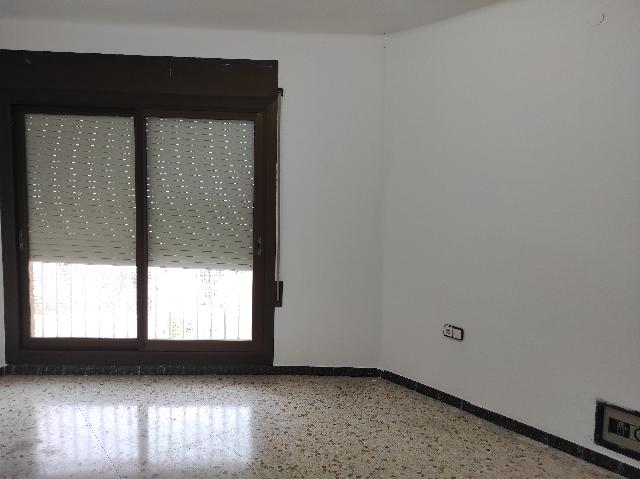 Imagen 17 Inmueble 303610 - Piso en venta en Esplugues De Llobregat / Junto correos y parada tranvia Pont D´Esplugues