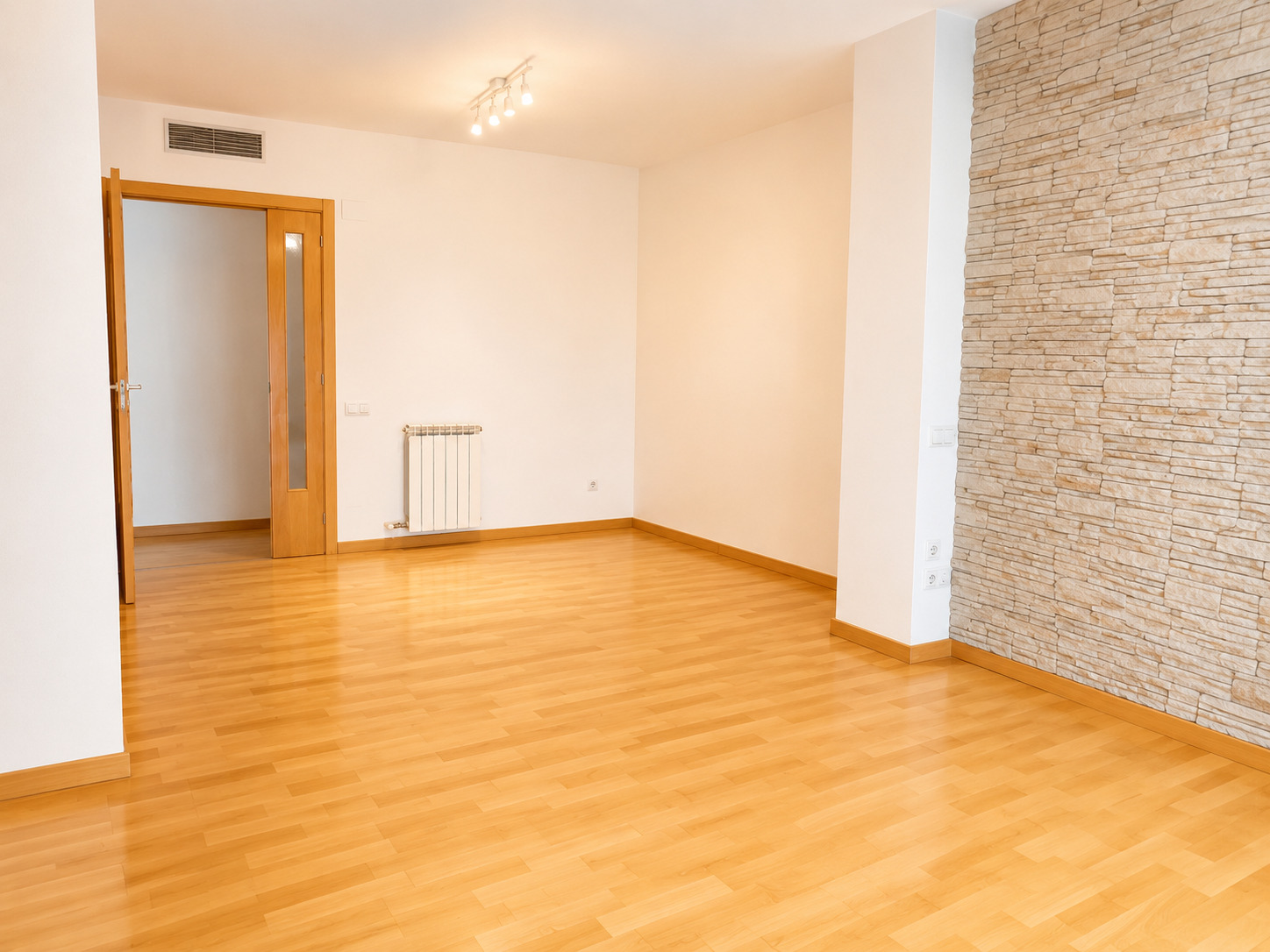 Imagen 5 Piso en venta en Esplugues De Llobregat / Centro, cerca ayuntamiento
