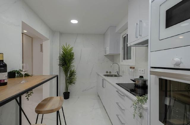 Imagen 2 Inmueble 263103 - Piso en venta en Barcelona / Junto Ronda Sant Antoni
