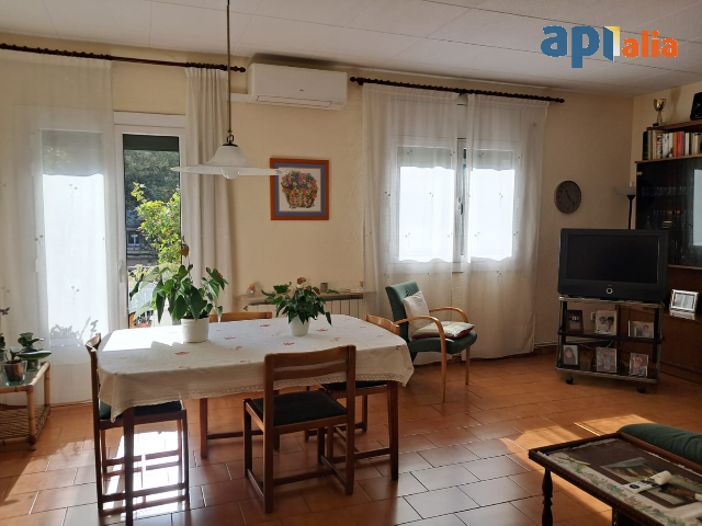 Imagen 1 Inmueble 299600 - Piso en venta en Barcelona / Próximo a Plaça Espanya