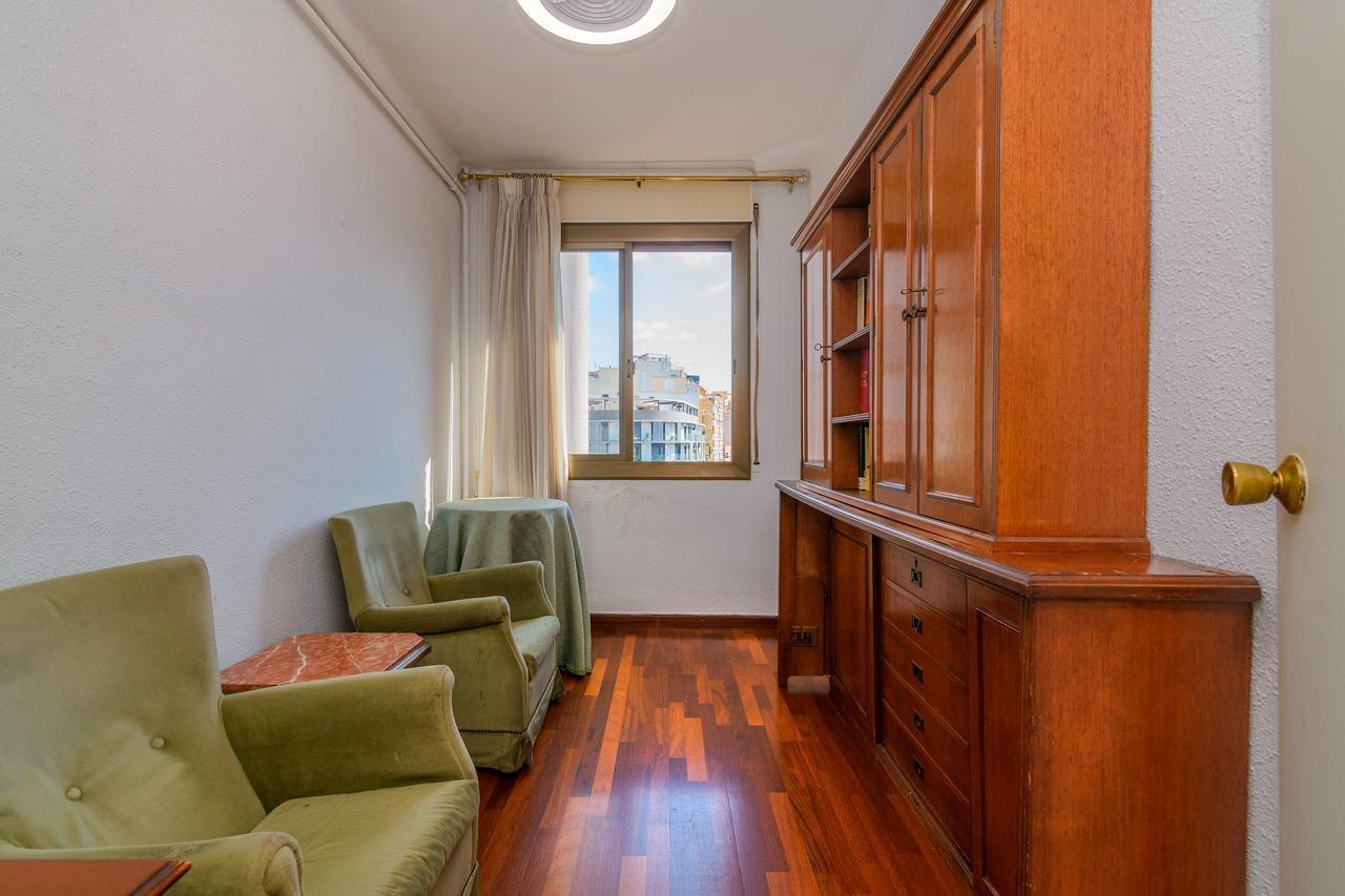 Imagen 12 Piso en venta en Barcelona / Avda. mare de déu de Montserrat