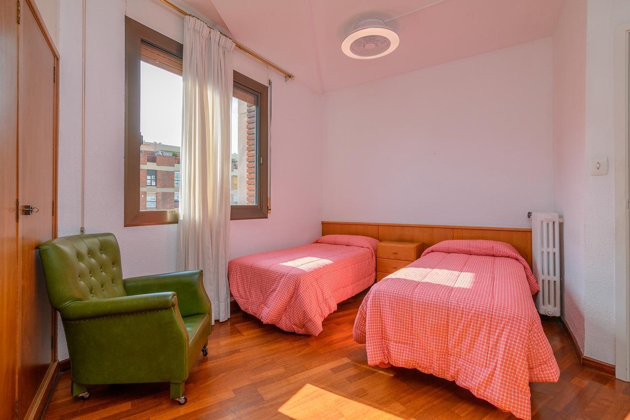 Imagen 5 Piso en venta en Barcelona / Avda. mare de déu de Montserrat