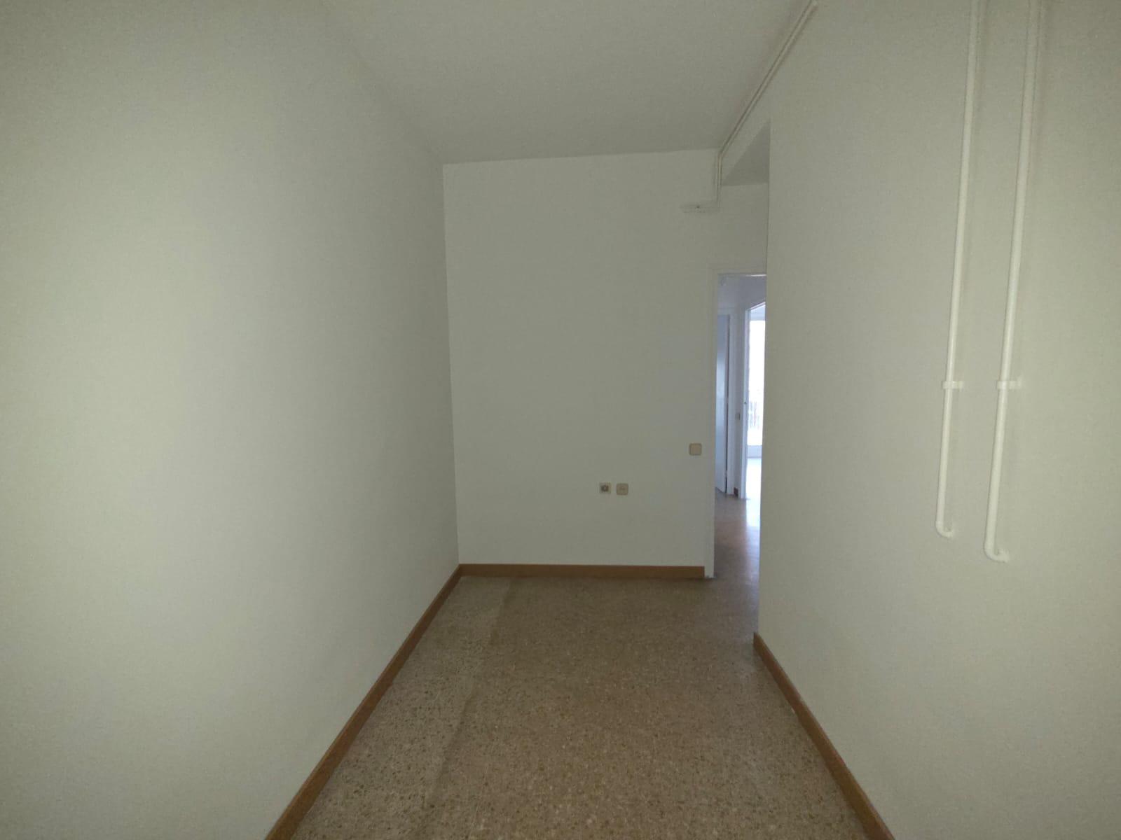 Imagen 10 Piso en venta en Barcelona / Junto Avda. Meridiana