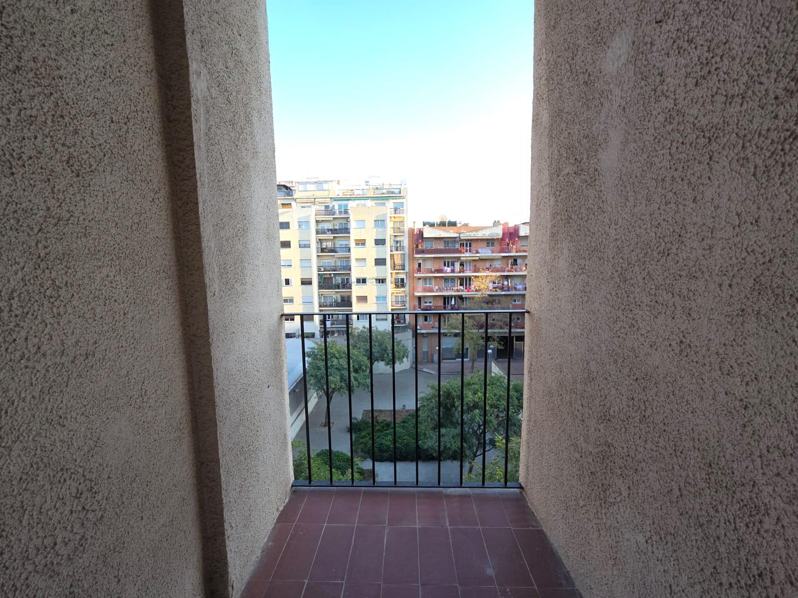 Imagen 3 Piso en venta en Barcelona / Junto Avda. Meridiana