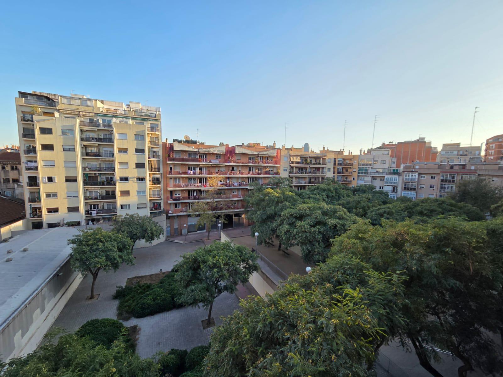Imagen 1 Piso en venta en Barcelona / Junto Avda. Meridiana