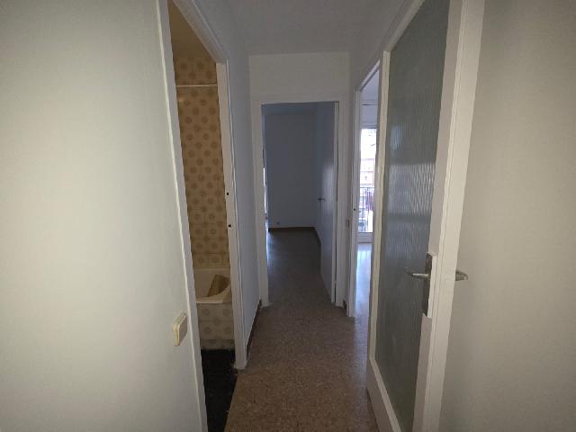 Imagen 14 Inmueble 300162 - Piso en venta en Barcelona / Junto Avda. Meridiana