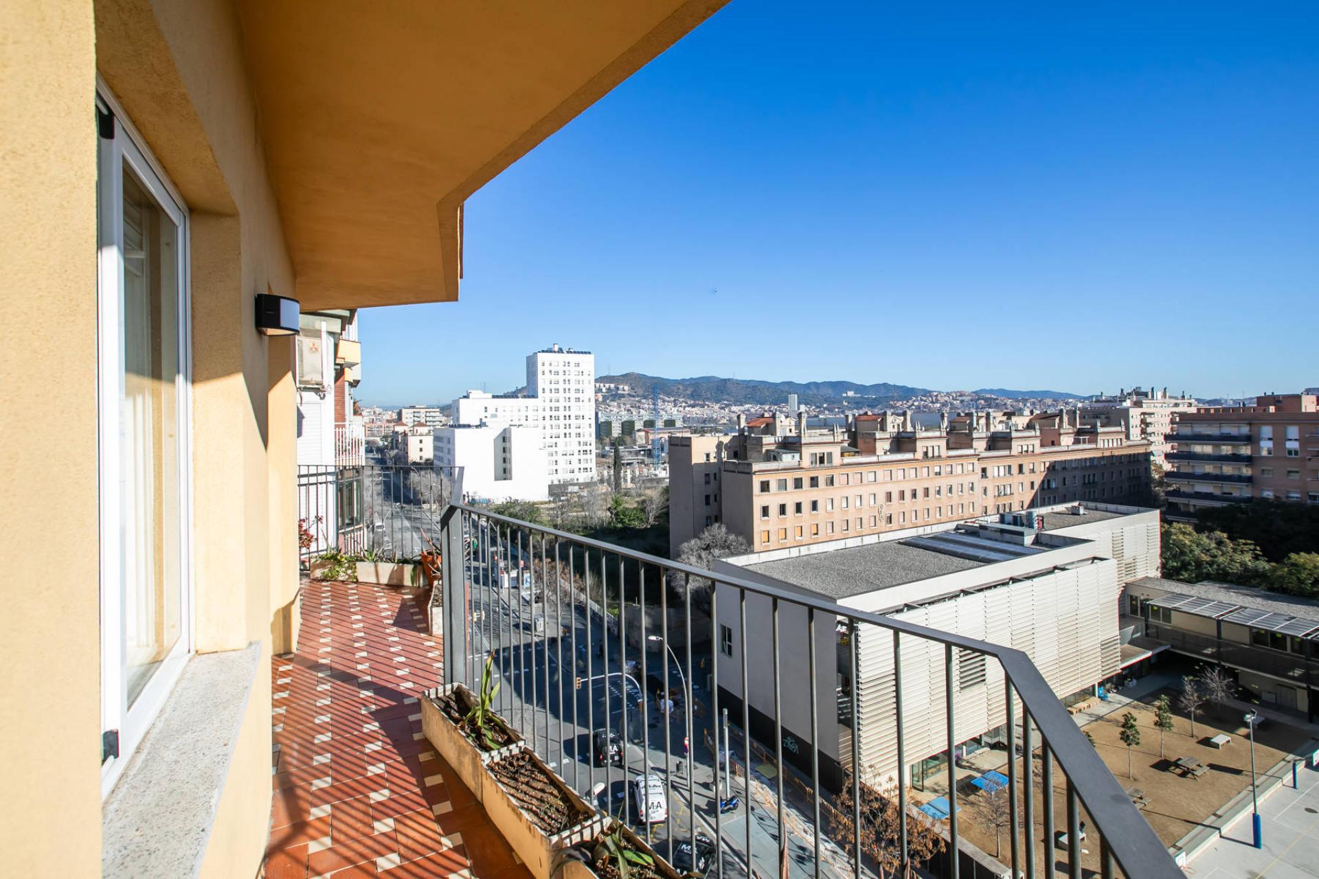 Imagen 2 Piso en venta en Barcelona / Junto Avda. Torres i Bages