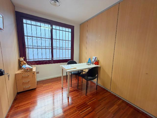 Imagen 12 Inmueble 300755 - Oficina Comercial en venta en Barcelona / Numancia - Travessera de les Corts