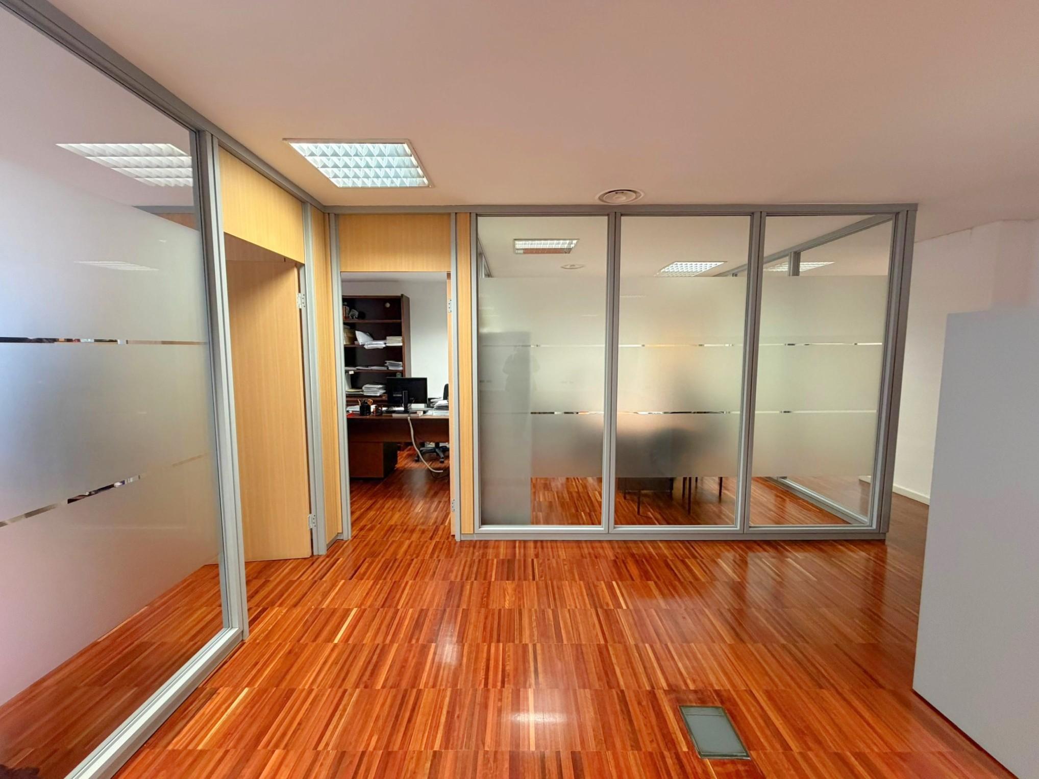 Imagen 9 Oficina Comercial en venta en Barcelona / Numancia - Travessera de les Corts