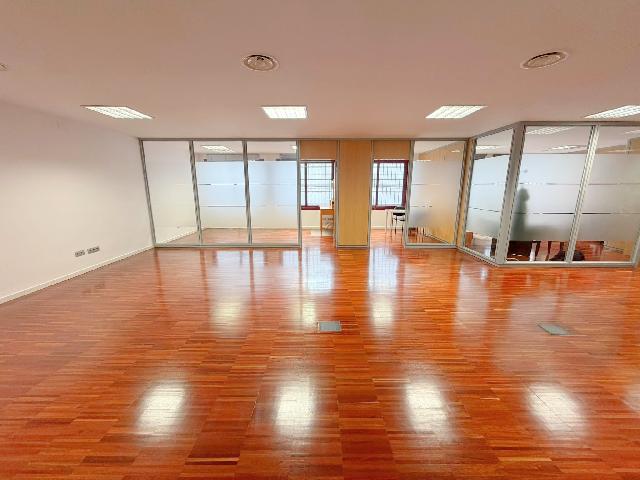 Imagen 10 Inmueble 300755 - Oficina Comercial en venta en Barcelona / Numancia - Travessera de les Corts