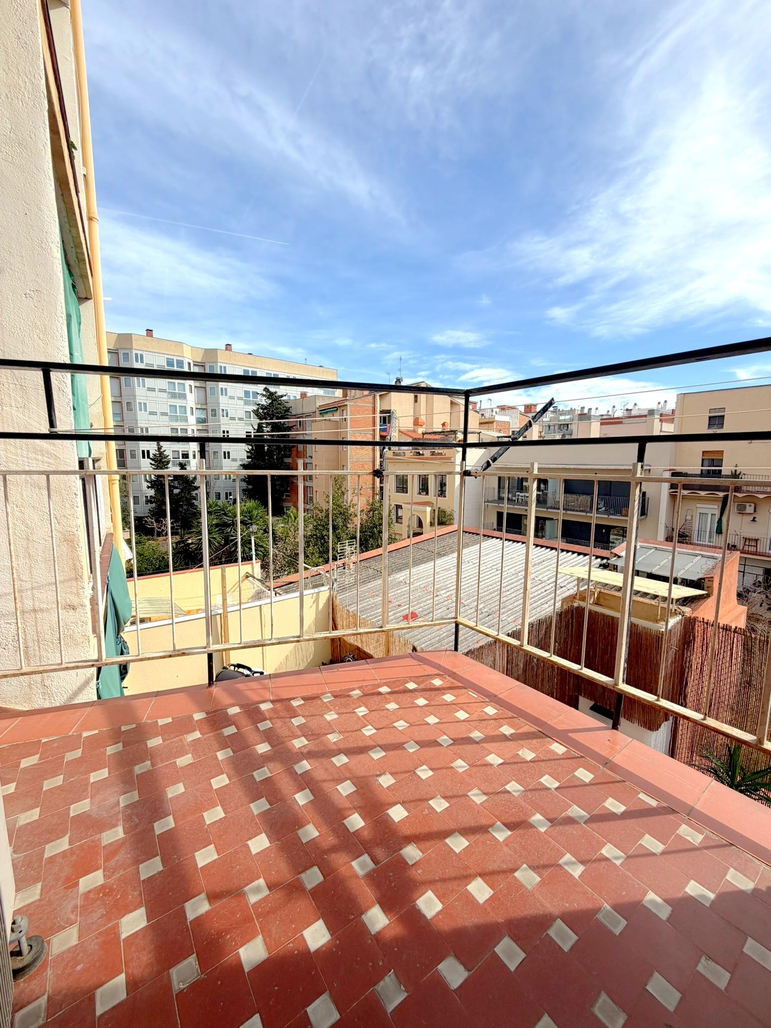 Imagen 2 Piso en venta en Barcelona / Junto C/ Escorial