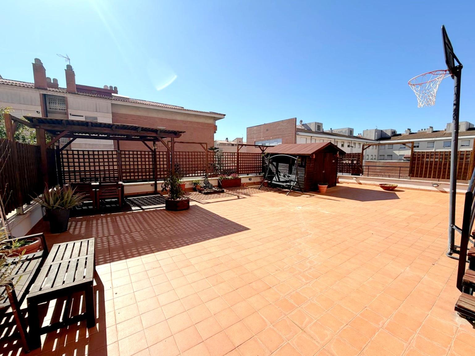 Imagen 1 Piso en venta en Sant Feliu De Llobregat / Mas Lluí - passeig Comte Vilardaga