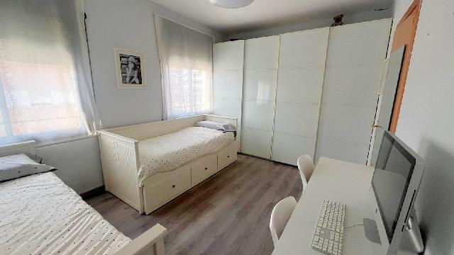 Imagen 25 Inmueble 300906 - Piso en venta en Sant Feliu De Llobregat / Mas Lluí - passeig Comte Vilardaga