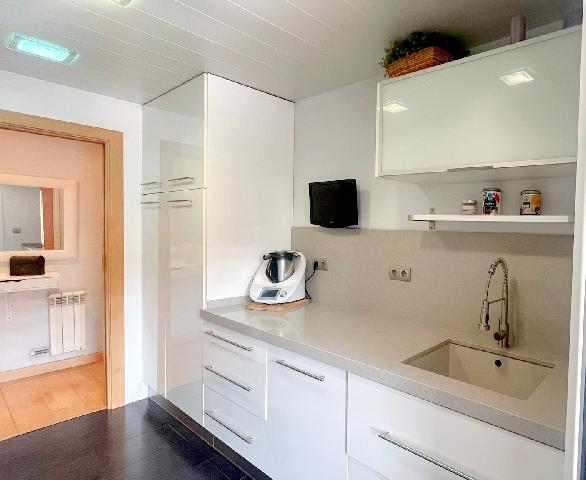 Imagen 15 Inmueble 300906 - Piso en venta en Sant Feliu De Llobregat / Mas Lluí - passeig Comte Vilardaga