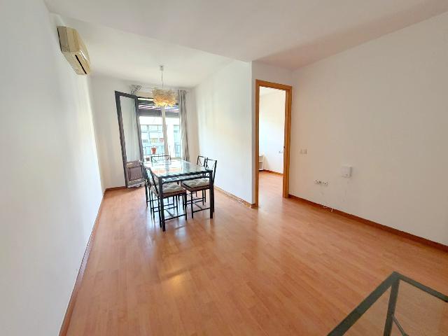 Imagen 1 Inmueble 300971 - Piso en venta en Barcelona / Junto Carrer Pelai - Plaça Castilla