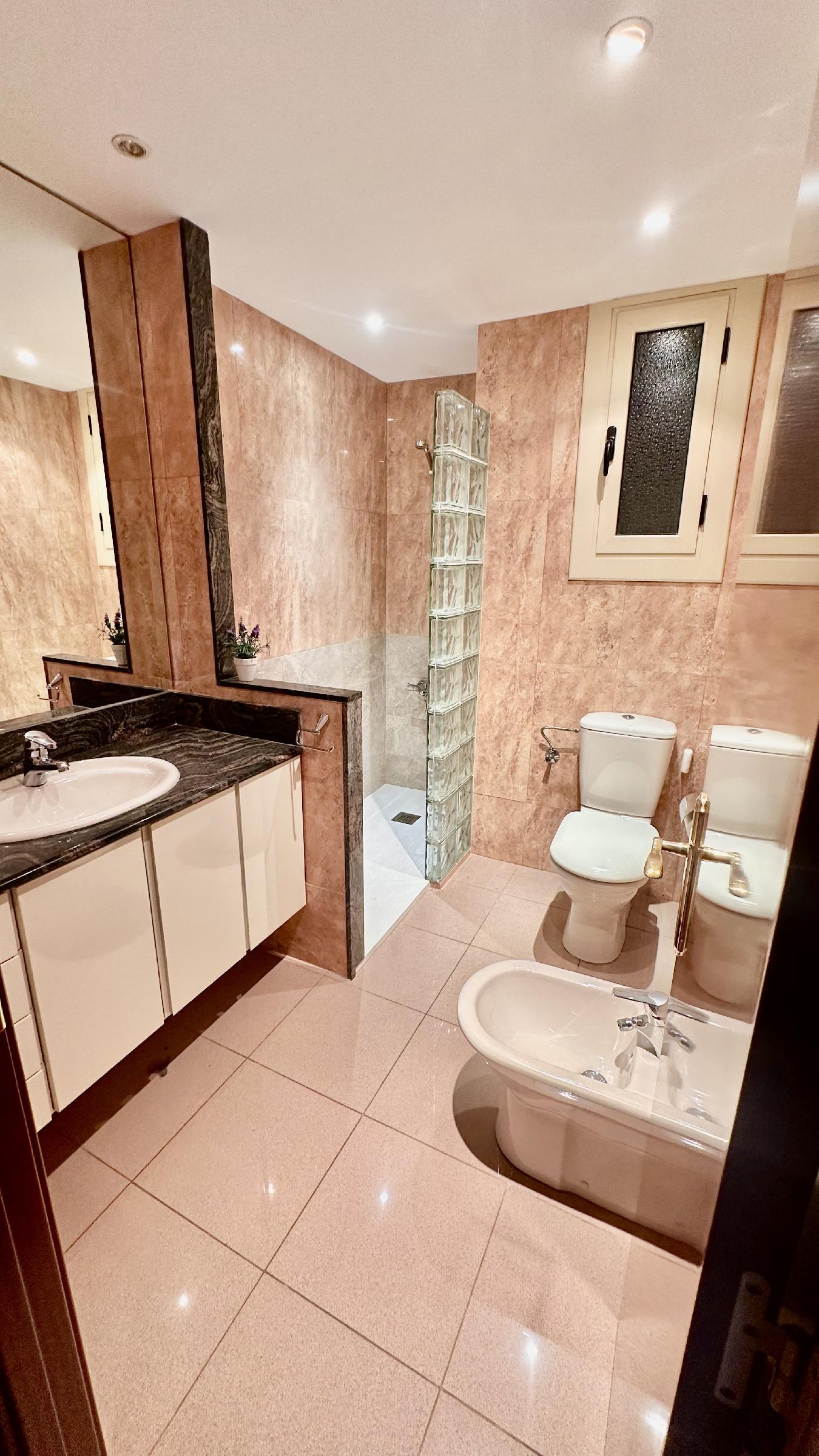 Imagen 7 Piso en venta en Barcelona / Comte Borrell - Mercat Sant Antoni