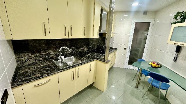 Imagen 3 Inmueble 301527 - Piso en venta en Barcelona / Comte Borrell - Mercat Sant Antoni