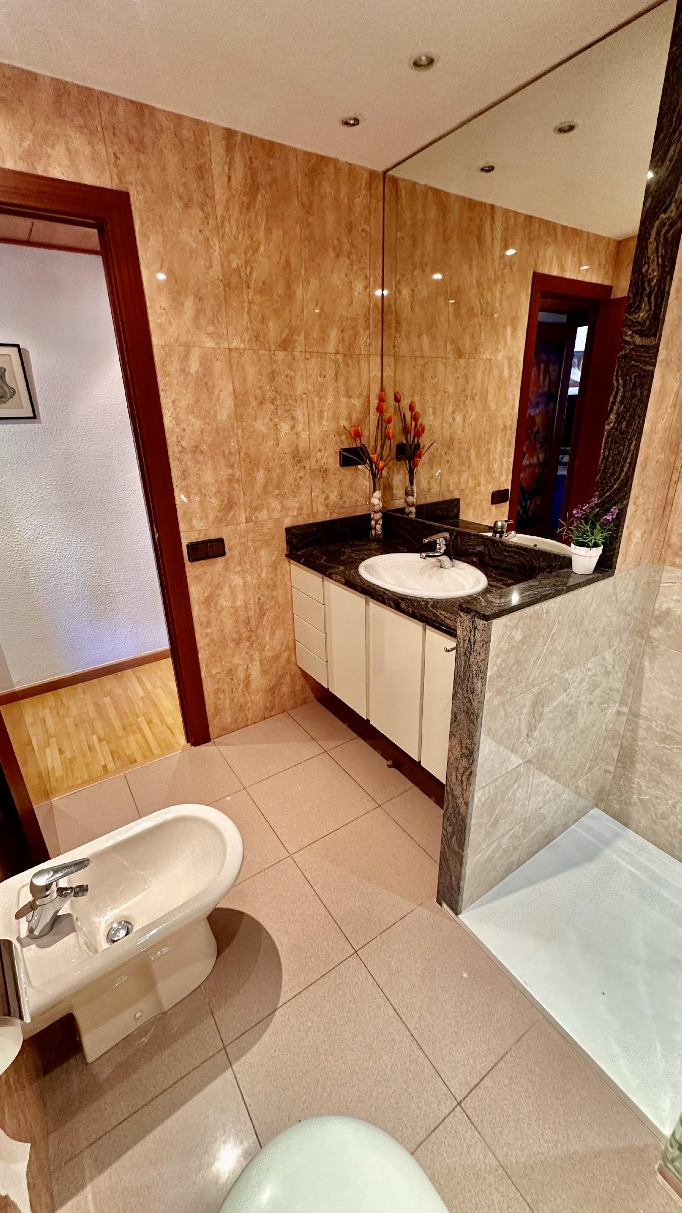 Imagen 22 Piso en venta en Barcelona / Comte Borrell - Mercat Sant Antoni