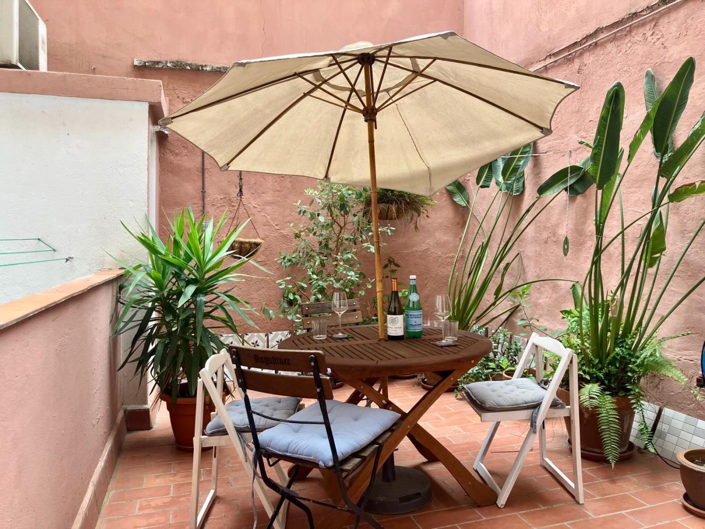 Imagen 3 Piso en venta en Barcelona / Junto Mercado Santa Caterina