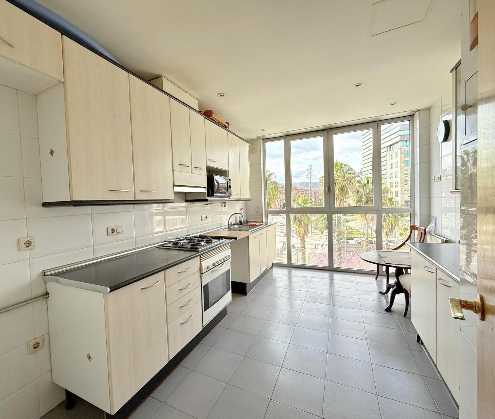 Imagen 3 Piso en venta en Barcelona / Junto Plaça Cerdà