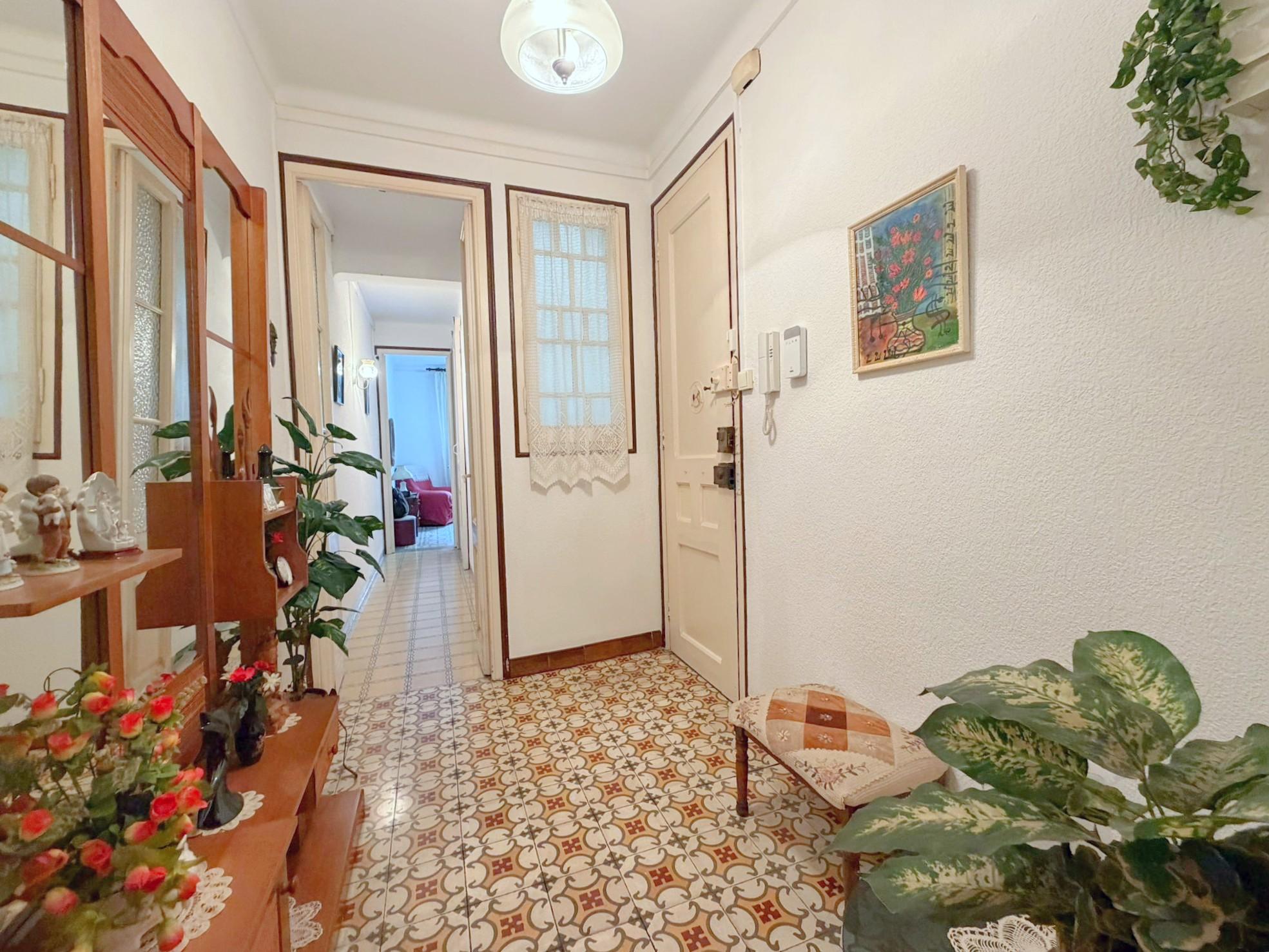 Imagen 6 Piso en venta en Barcelona / Junto Ronda Sant Antoni y metro L2