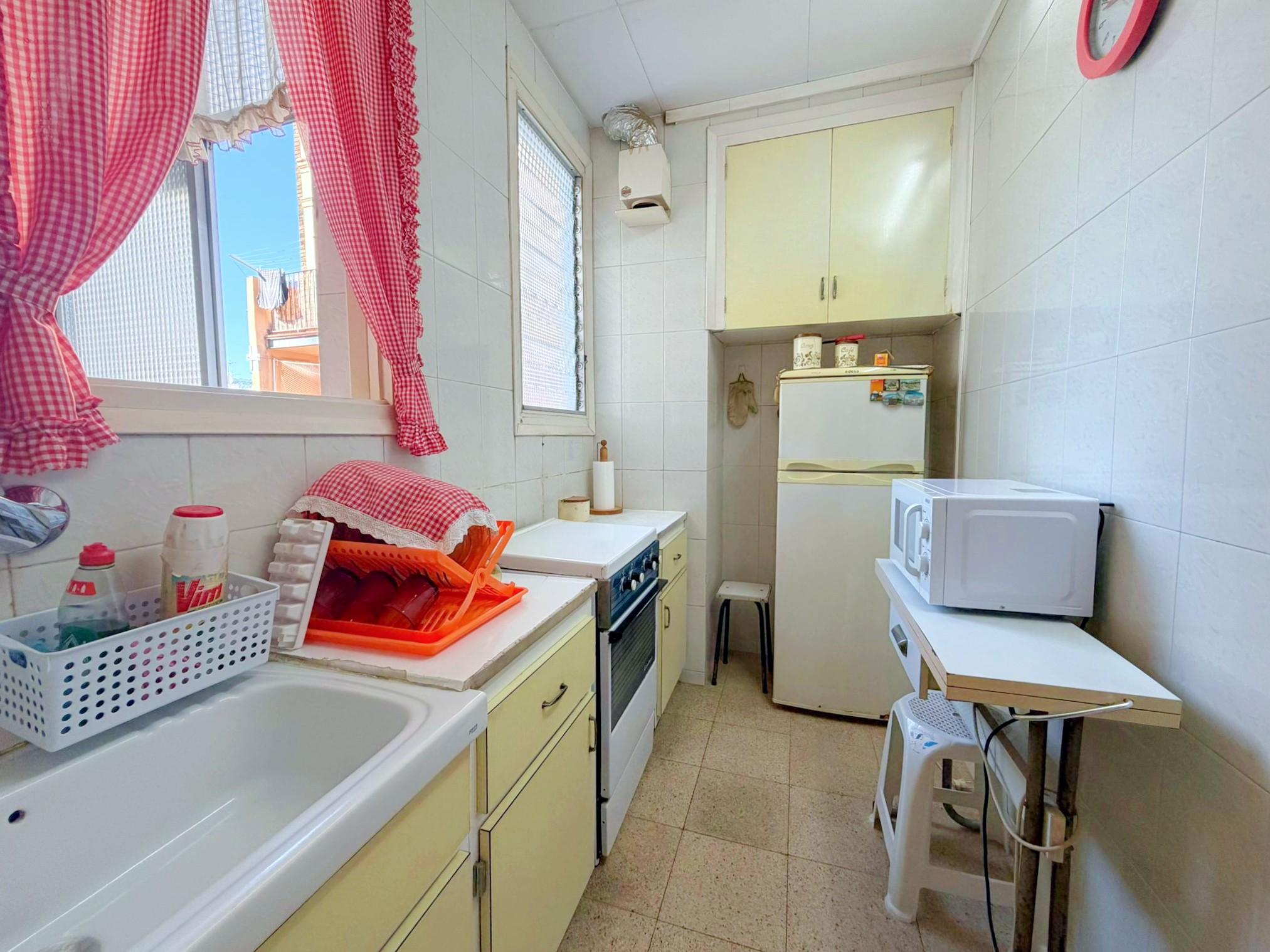 Imagen 12 Piso en venta en Barcelona / Junto Ronda Sant Antoni y metro L2