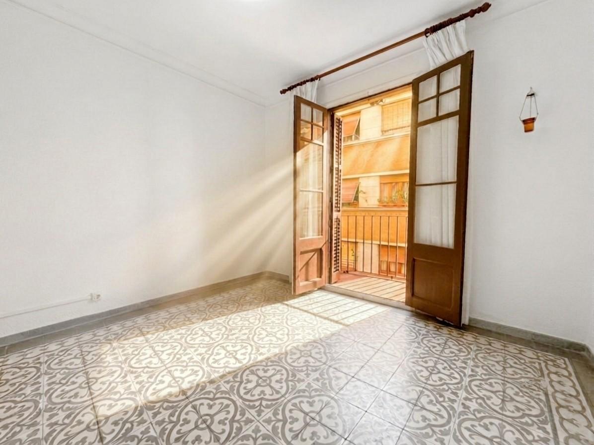 Imagen 37 Piso en venta en Barcelona / Junto Ronda Sant Antoni y metro L2