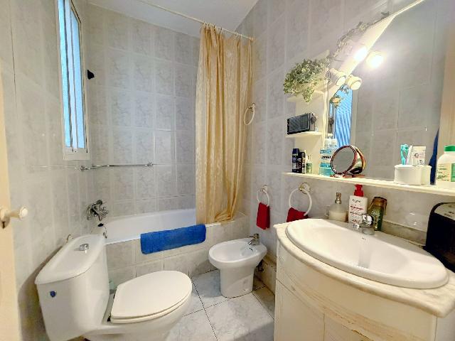 Imagen 3 Inmueble 302698 - Piso en venta en Barcelona / Junto Ronda Sant Antoni y metro L2