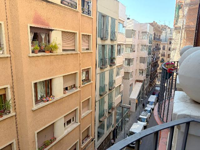 Imagen 24 Inmueble 302698 - Piso en venta en Barcelona / Junto Ronda Sant Antoni y metro L2