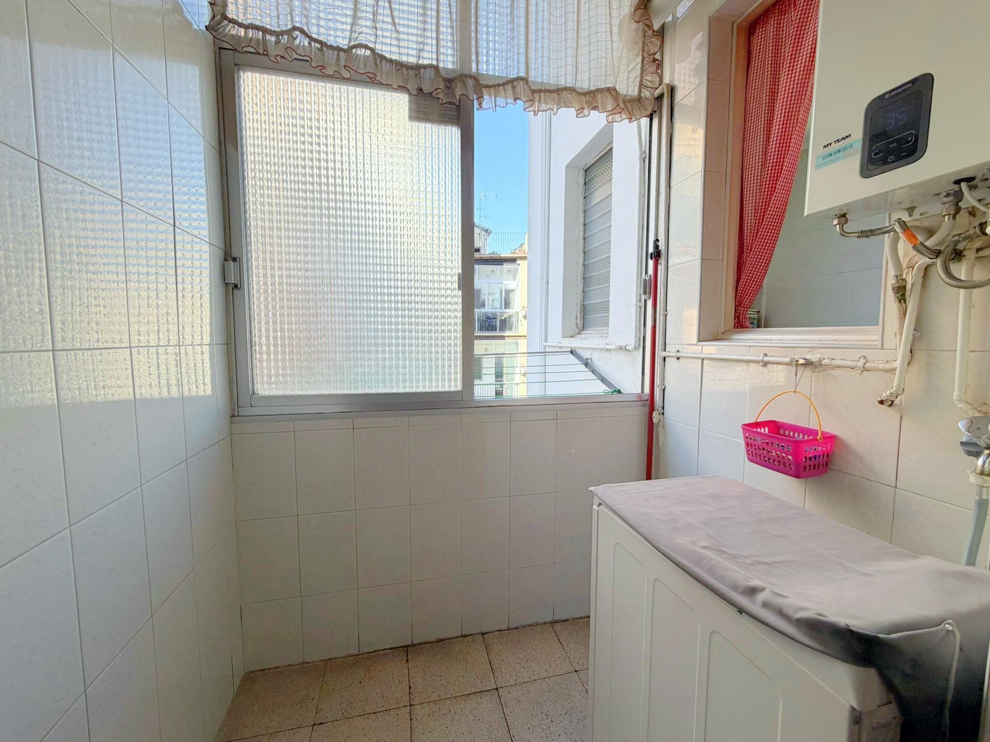 Imagen 14 Piso en venta en Barcelona / Junto Ronda Sant Antoni y metro L2