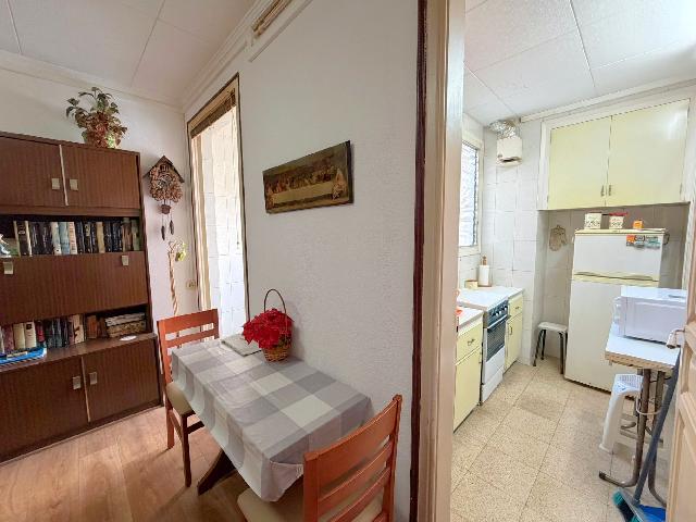 Imagen 11 Inmueble 302698 - Piso en venta en Barcelona / Junto Ronda Sant Antoni y metro L2