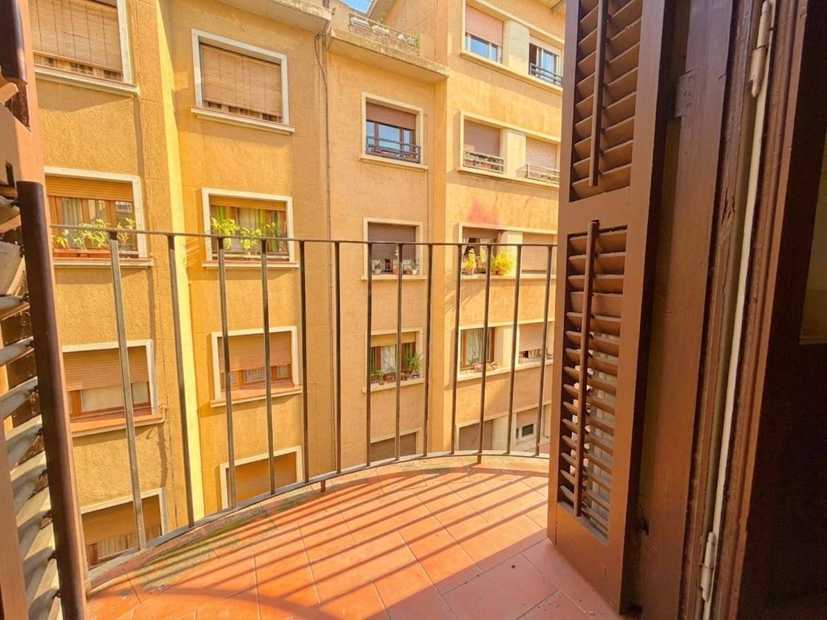 Imagen 4 Piso en venta en Barcelona / Junto Ronda Sant Antoni y metro L2